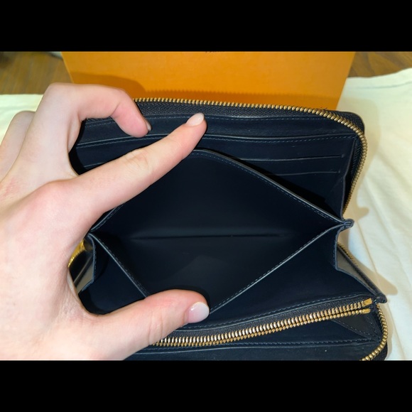 Louis Vuitton zippy wallet - Picture 11 of 16